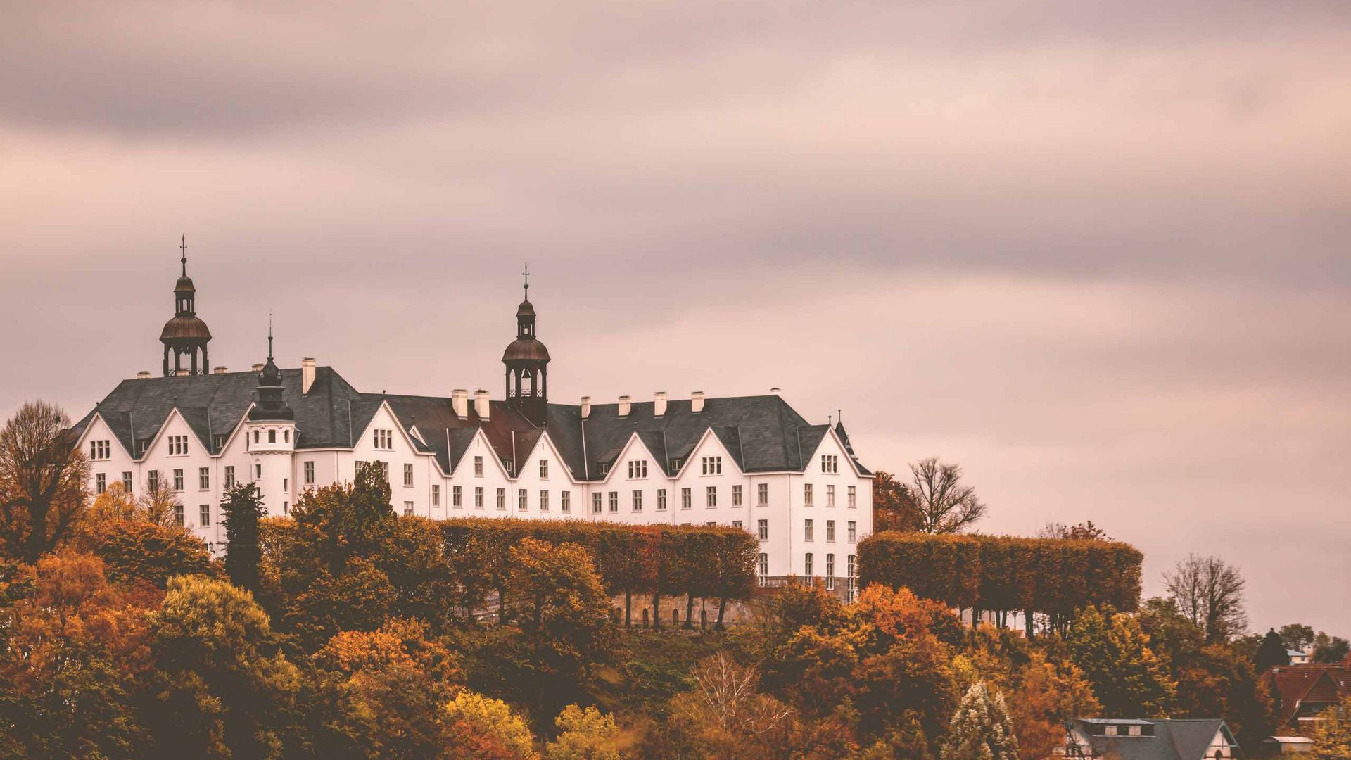 Das Plöner Schloß im Herbst